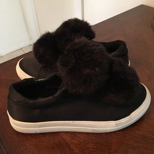 Pom Pom Sneakers